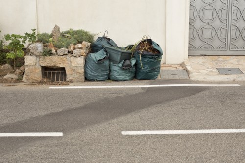 Safe and organised property clearance work in Queenspark