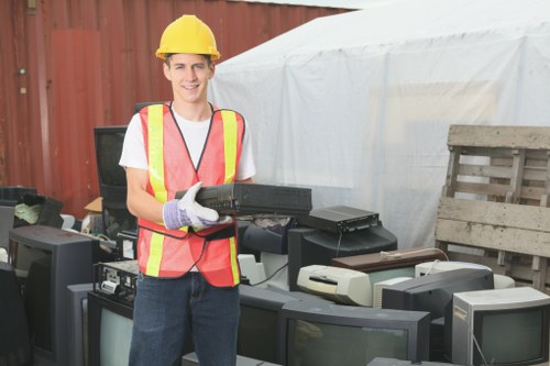 Cubic-yard rubbish estimate for mixed cleanout job
